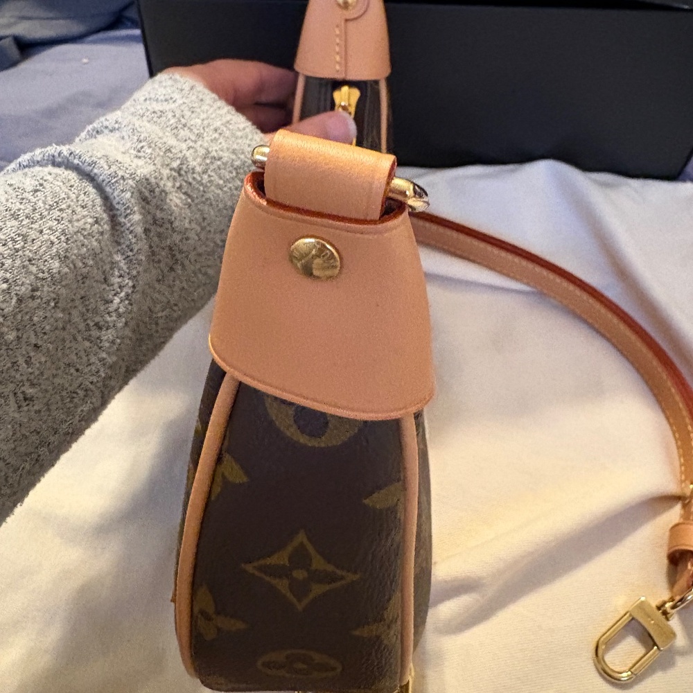 Louis Vuitton Loop bag in monogram NWT - image 5